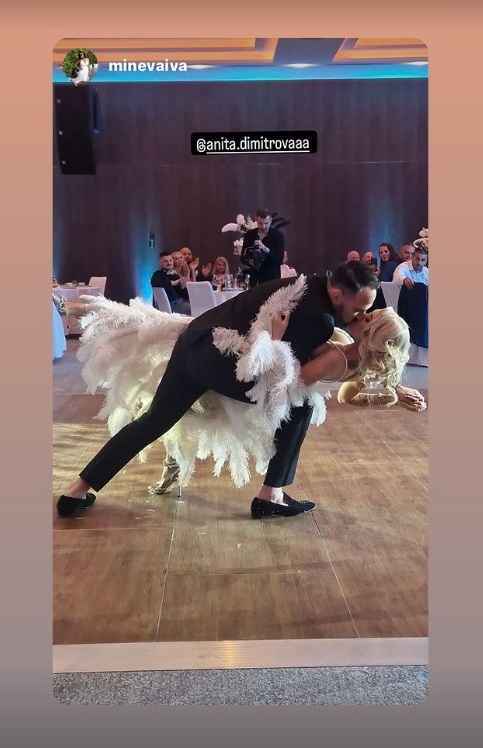Красивата Анита се омъжи на приказна церемония - вижте каква разкошна ...